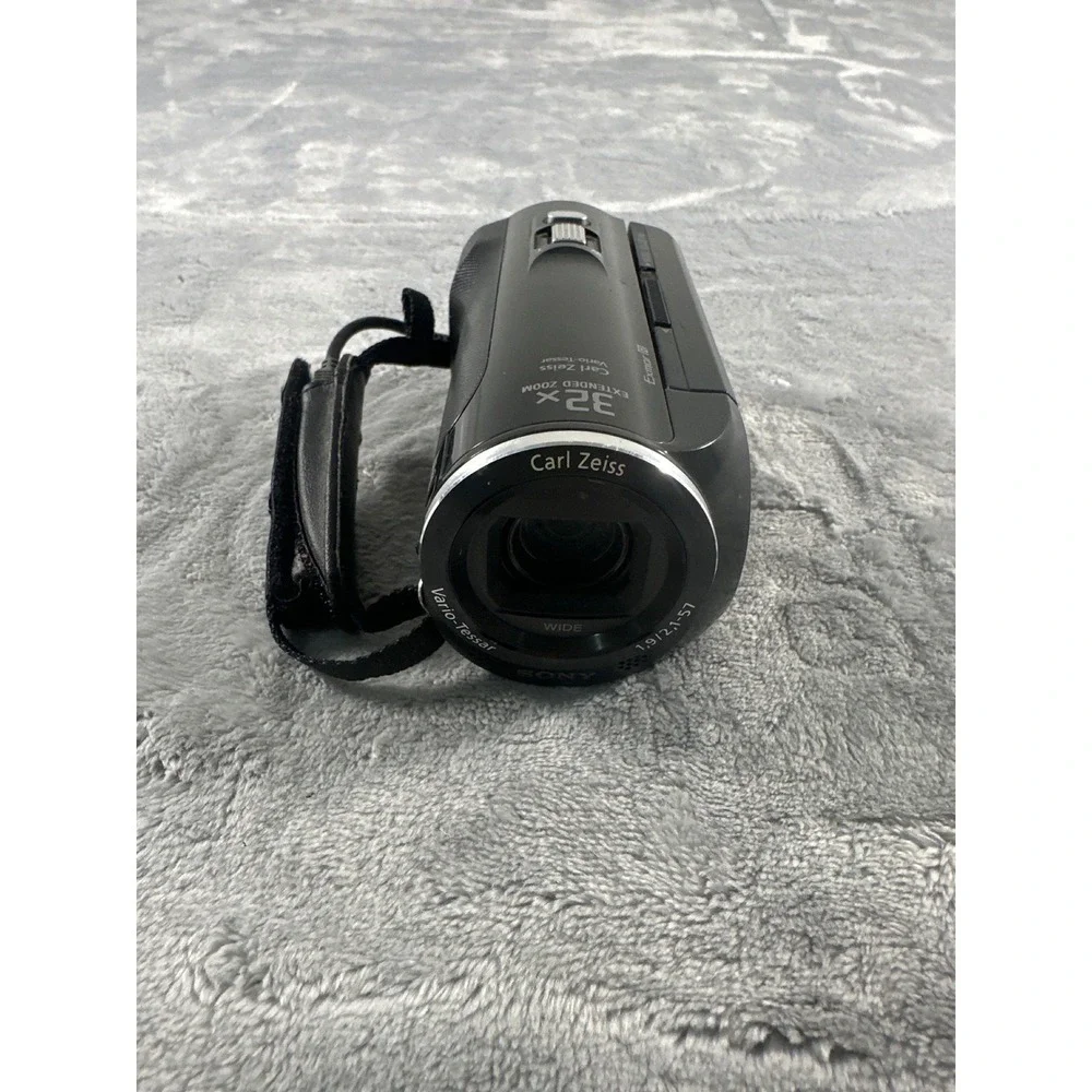 Sony Handycam HDR-PJ230 Black HD Camcorder Projector Carl Zeiss 32x Zoom 8.9MP